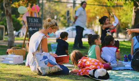 Picnic literario en Plaza Pedro Montt